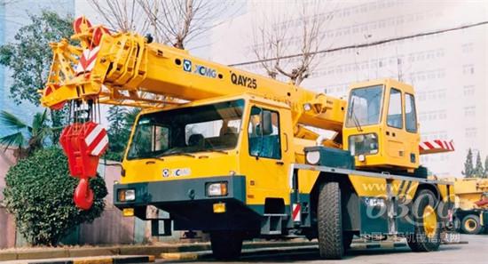 QAY25全地面起重機