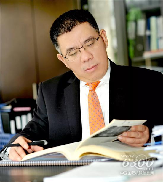 曾光安的崢嶸歲月