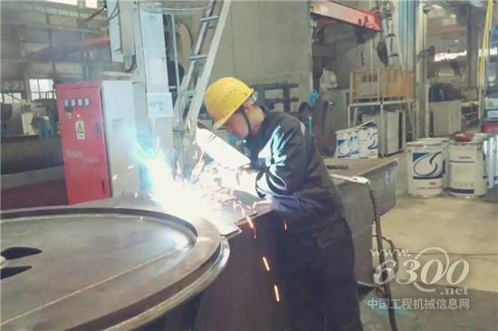 奮進三一人