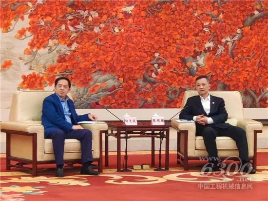 廣州市委書記張碩鋪會見向文波