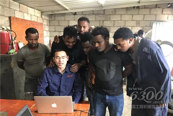 他駐非7年：皮膚黑了，感情深了
