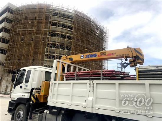 徐工隨車起重機(jī)助力菲律賓大型商場建設(shè)項(xiàng)目