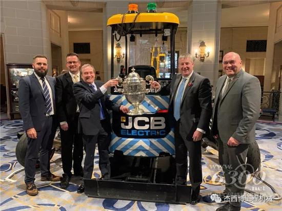 JCB電動微挖喜獲皇家汽車俱樂部杜瓦獎