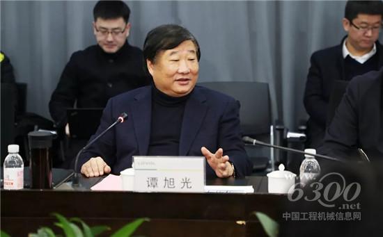 濰柴動力技術營銷團隊到雷沃重工交流