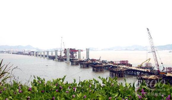 浙江臺(tái)州玉環(huán)吊船灣建起海上高速橋