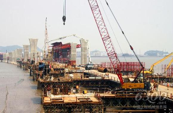 浙江臺(tái)州玉環(huán)吊船灣建起海上高速橋