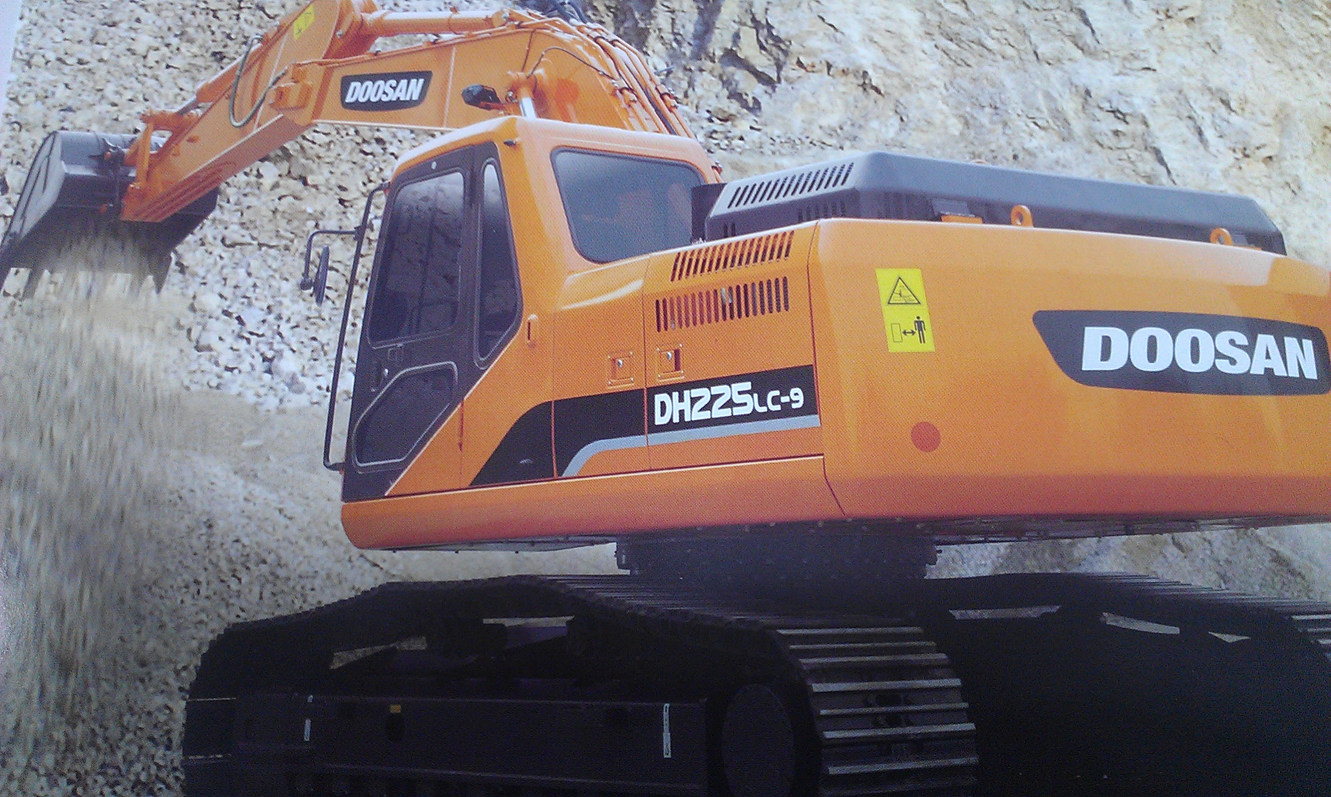 斗山DH225LC-9挖掘機