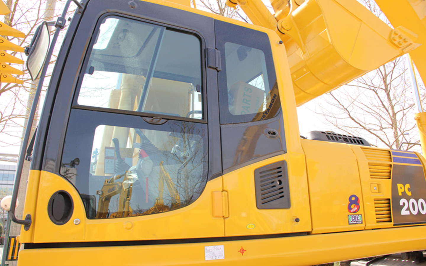 小松PC200-8履帶式液壓挖掘機
