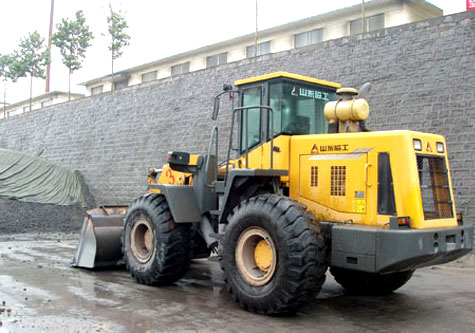 山東臨工LG953N5噸級(jí)輪式裝載機(jī)