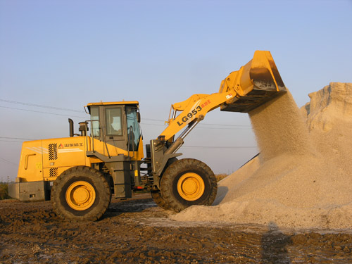 山東臨工LG953N5噸級(jí)輪式裝載機(jī)