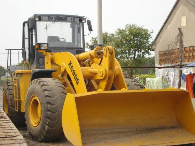 廈工XG955Ⅲ裝載機(jī)