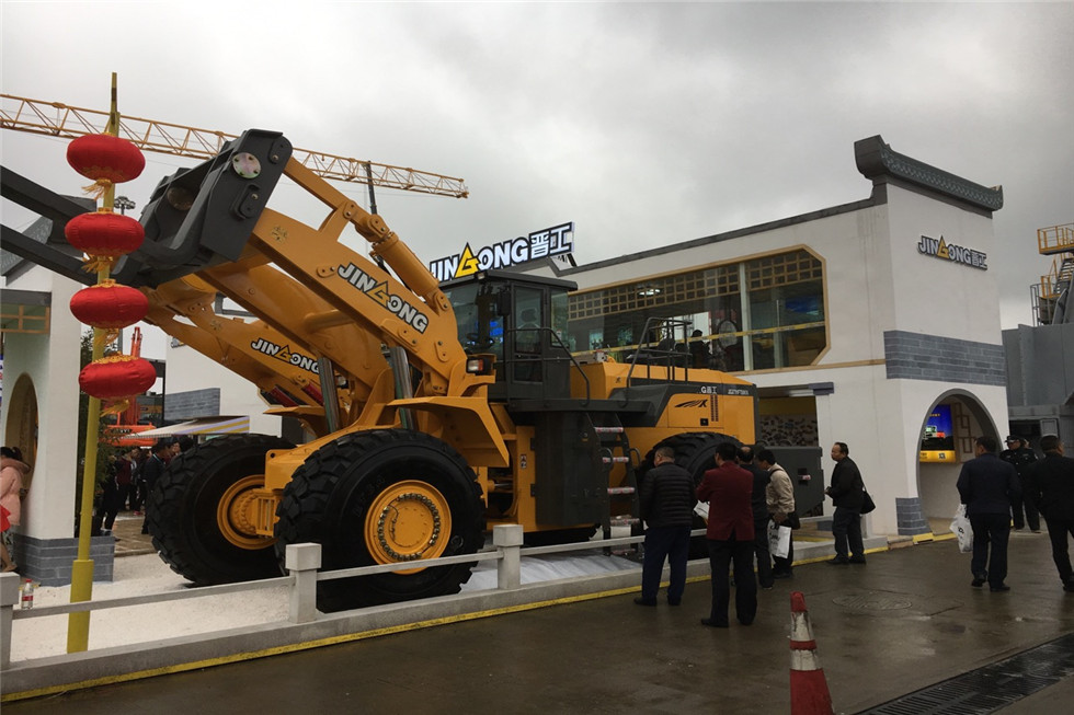 Bauma China 2016——福建晉工機械有限公司發(fā)布會展臺風采
