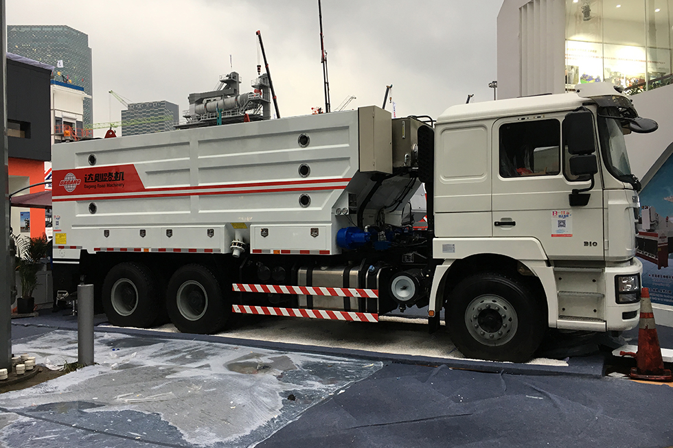 Bauma China 2016——西安達剛路面機械股份有限公司
