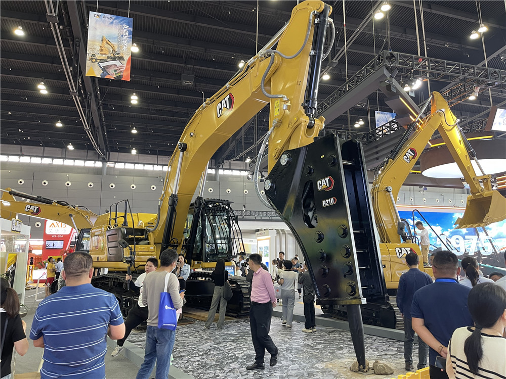 2023長沙國際工程機(jī)械展覽會(huì)展臺風(fēng)采：卡特彼勒