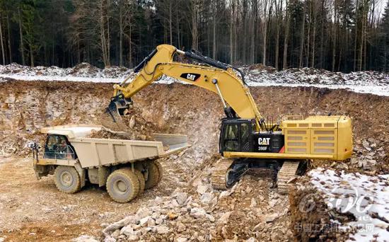 Cat 390F L挖掘機