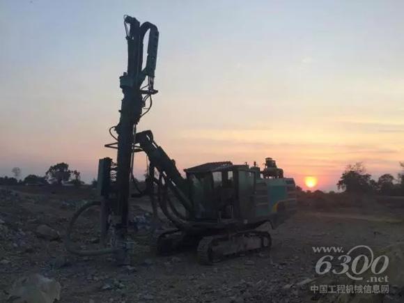 山河智能SWDH102露天液壓鉆車