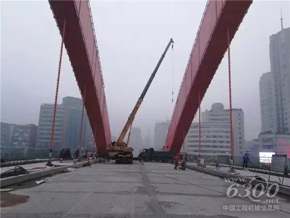 徐工G一代XCT130起重機在施工
