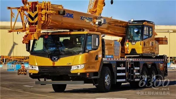 比賽用車——當前國內吊裝界明星產品XCT25