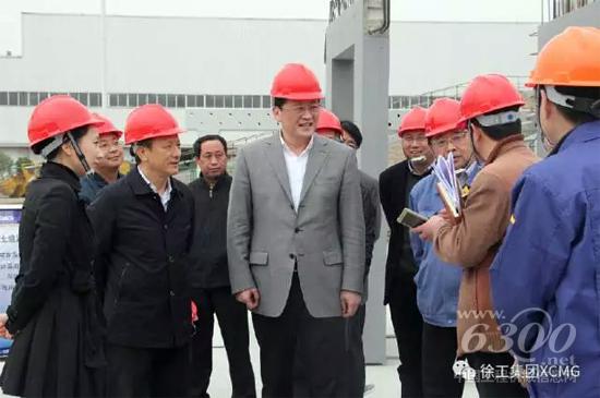 徐州市市委常委、開發區黨工委書記王強到徐工現場辦公