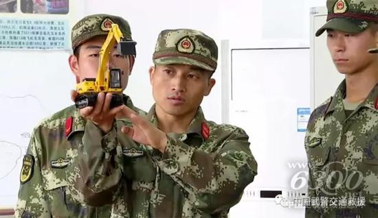 一花獨放不是春，百花齊放春滿園。他毫無保留的向徒弟們傳授經驗。