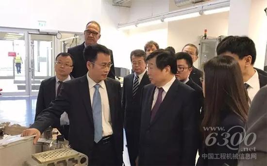 譚旭光董事長率隊訪問位于德國斯圖加特市的馬勒公司總部