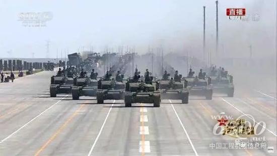 慶祝中國(guó)人民解放軍建軍90周年閱兵在內(nèi)蒙古朱日和訓(xùn)練基地舉行