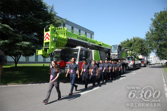 中聯(lián)重科助力建軍90周年閱兵央視直播項(xiàng)目組凱旋
