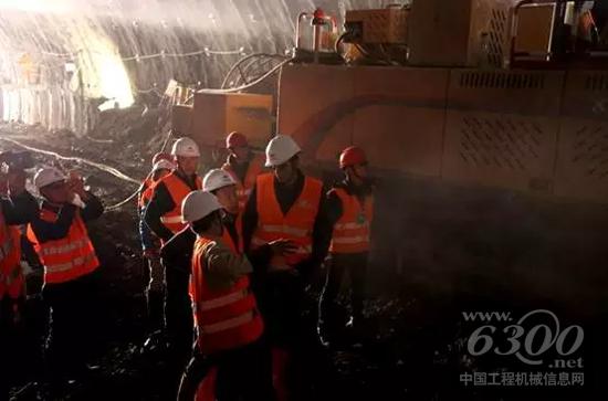 中國駐黑山大使崔志偉視察南北高速公路Jabuka隧道施工工地并了解徐工XTR260懸臂隧道掘進機使用情況