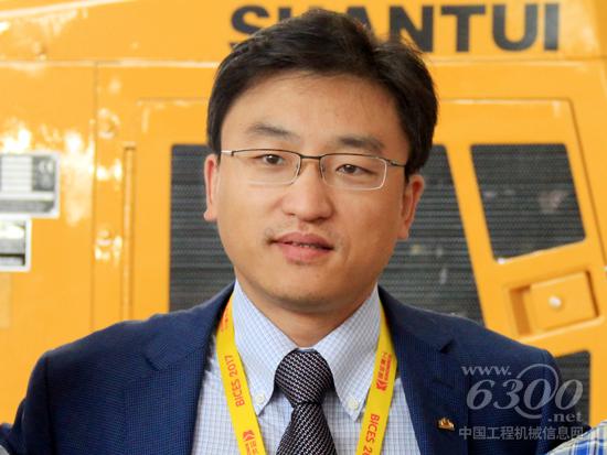 山推執行總監張民