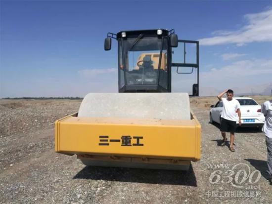 三一壓路機