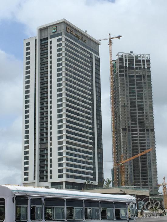 中聯重科塔機正在建設科倫坡海港城香格里拉項目