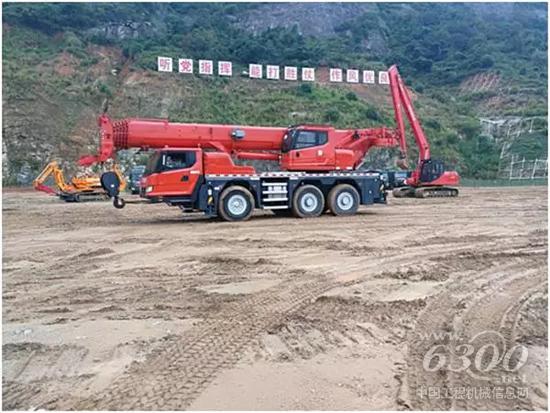 徐工XCA60全地面起重機擔負重任