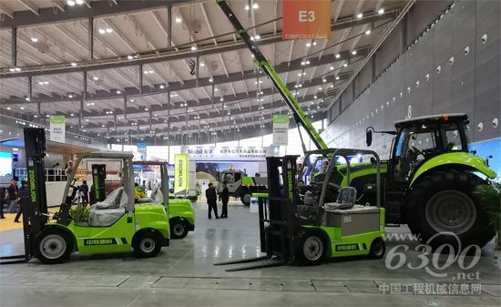 中聯(lián)重科工業(yè)車輛展臺