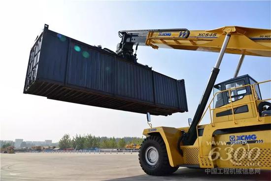 XCS45采用235kWh大容量免維護動力電池