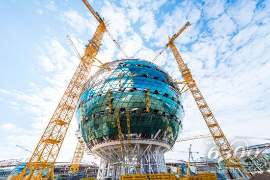 超大噸位塔機助建阿斯塔納世博會哈薩克斯坦國家館