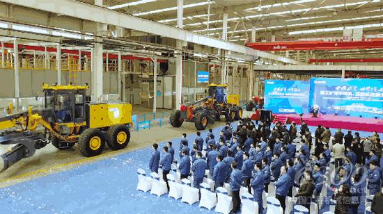 徐工礦用平地機、壓路機批量交付國際高端市場！