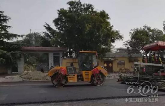 三一壓路機