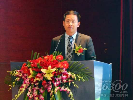 江明總經理做主題報告