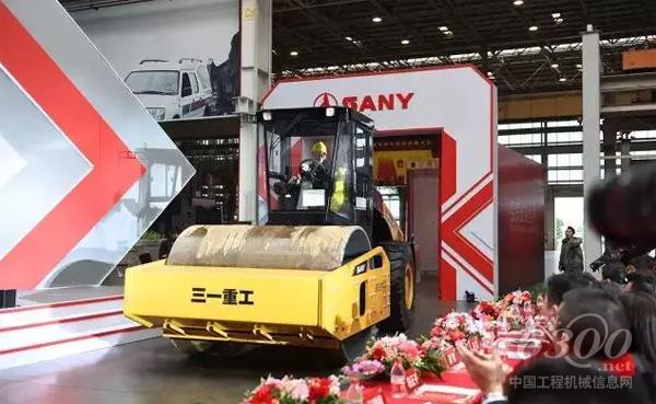 勁銷300臺丨三一壓路機「High購會」引爆新年購機潮