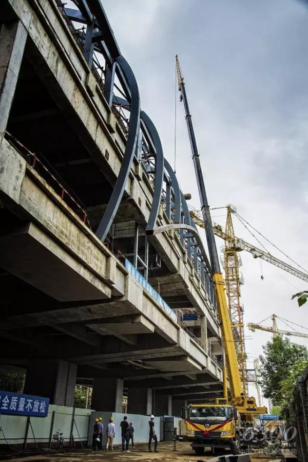 在鄭州，XCT25助力軌道交通建設