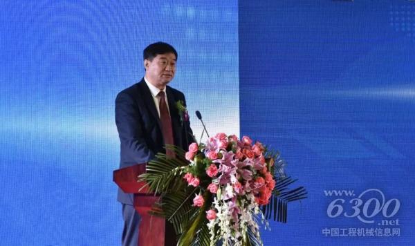 中國工程機械工業協會副會長、秘書長蘇子孟