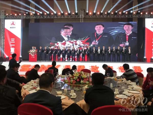 昆明站，董事長攜營銷服務戰(zhàn)士答謝所有來賓