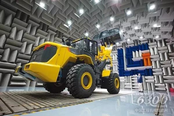 柳工機械