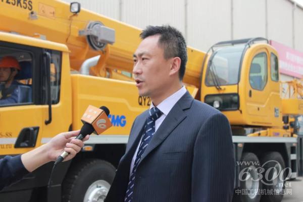 徐工起重機械事業部副總經理單增海接受采訪