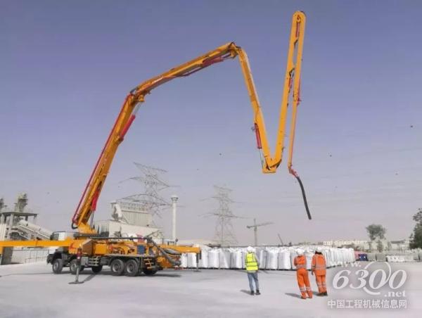 徐工HB56K泵車亮相迪拜
