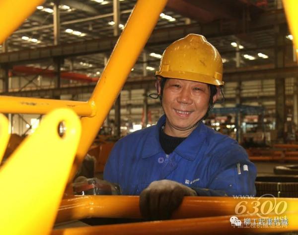 柳工起重機(jī)吊臂的守望者王雨超