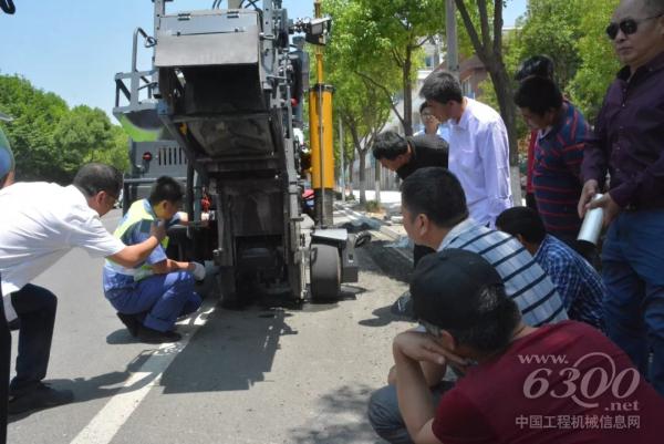 XM503演示銑刨鼓滿轉功能