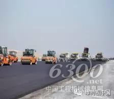 20 臺悍馬 HD＋ 系列與 HD 系列雙鋼輪壓路機用于瀝青路面壓實作業