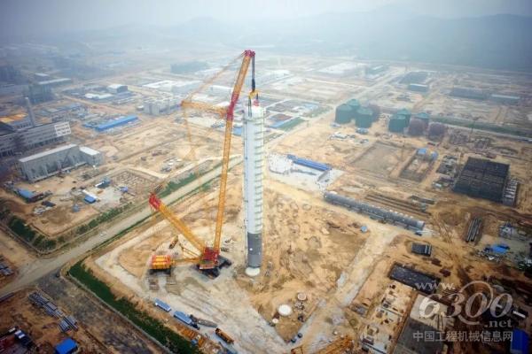 “全球第一吊”徐工4000噸履帶起重機煙臺萬華工業園首吊