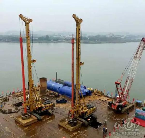徐工XR550D旋挖鉆機在南沙港鐵路西江特大橋施工